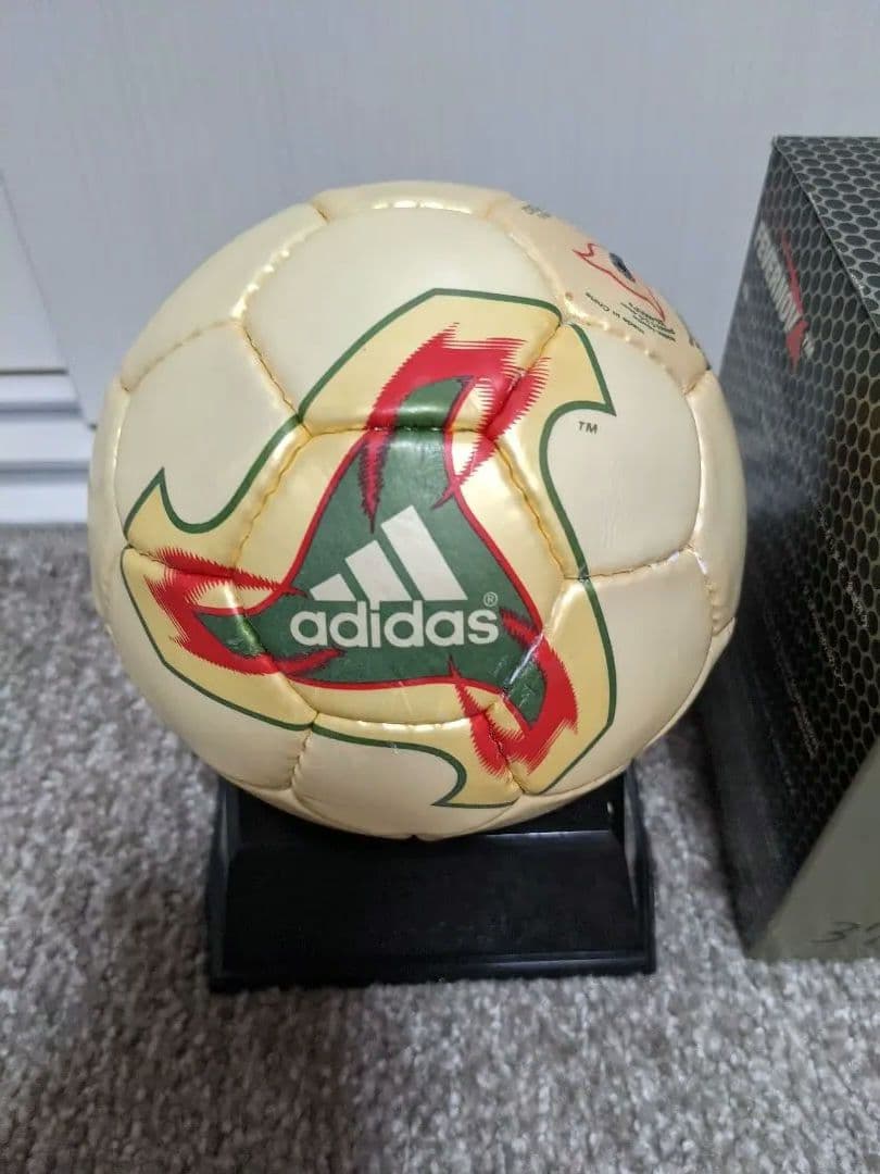 中村俊輔サインボール★アディダスFIFAワールドカップ公式サッカーボール