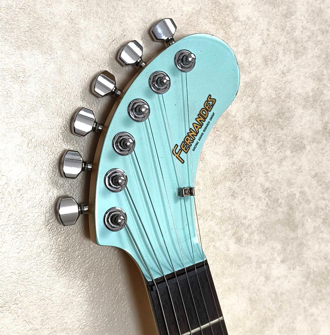 【美品】ZO-3 ライトブルー アンプ内蔵ミニギター 専用ケース付 ぞーさん