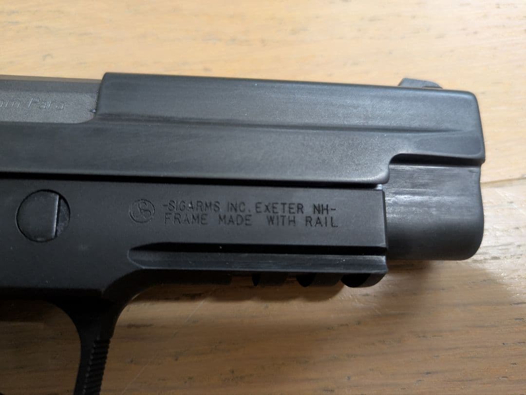 KSC SIG P226R HW System７マガジン3本実物グリップサバゲー