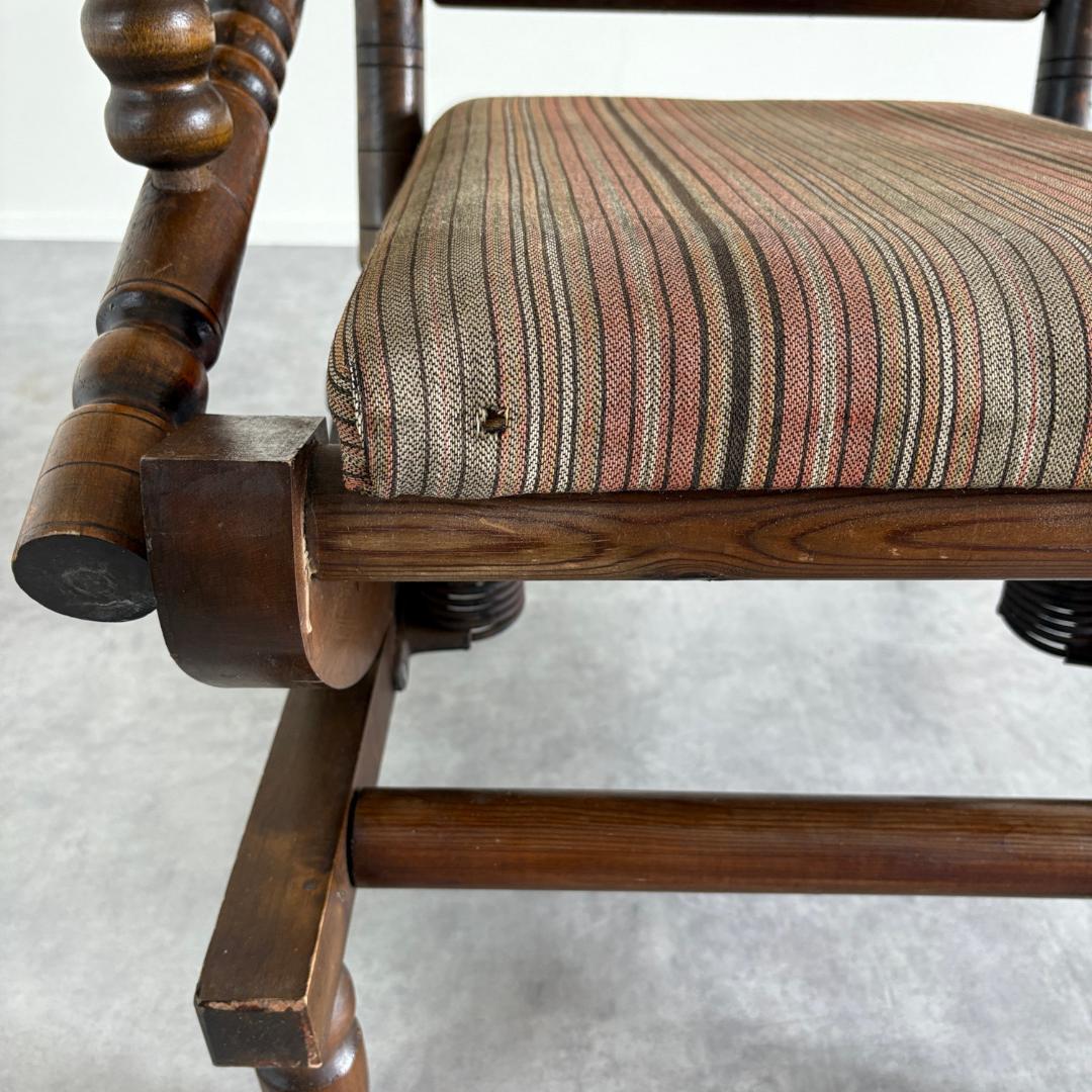 アンティーク ロッキングチェア ボビンターニング装飾×鋲打ち