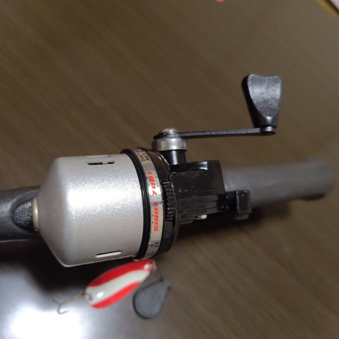 滑らか完動品50年程前昭和宝物釣具SINOX7001クローズドフェイスリールのみ